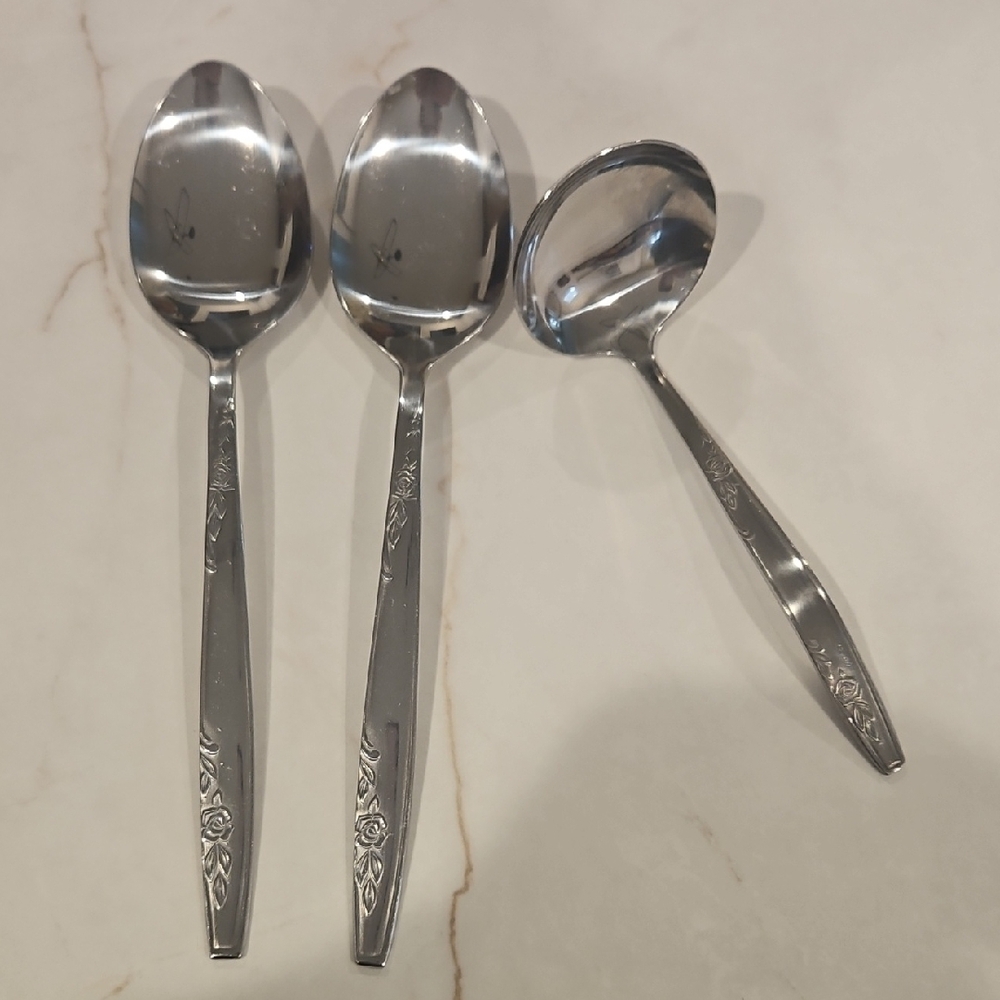 Vintage IIC stainless Steel Rosmere Floral Silverware Set - Picture 7 of 7